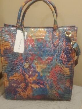 Brahmin Monique Crush Melbourne.blue Mulicolor Leather.14.25w 14inh.5.25 D